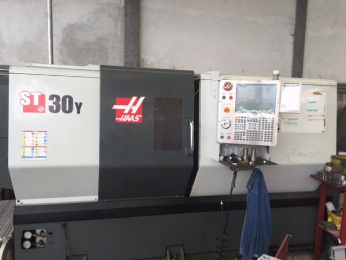 Maquinados a través de Tornos CNC (control Numerico) Se cuenta con 1 equipo